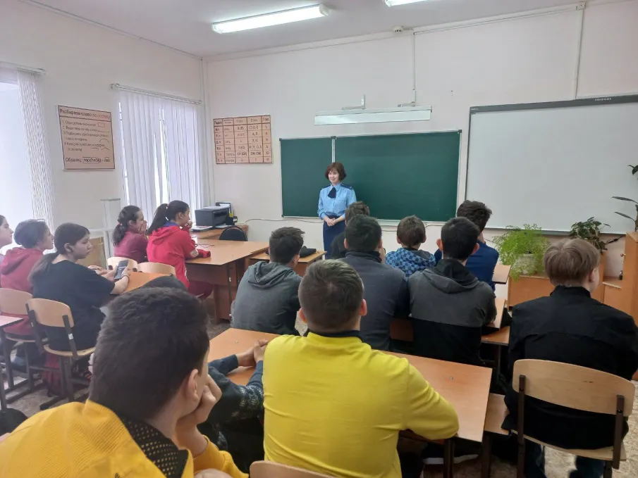 Встреча с помощником прокурора Л. В. Черняковой