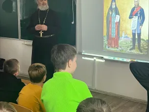 В сердце зажигая свет.