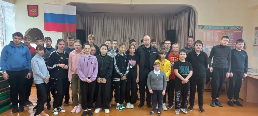 Встреча с инспектором  ПДН МВД России "Павловский" Зуевым  А.В.